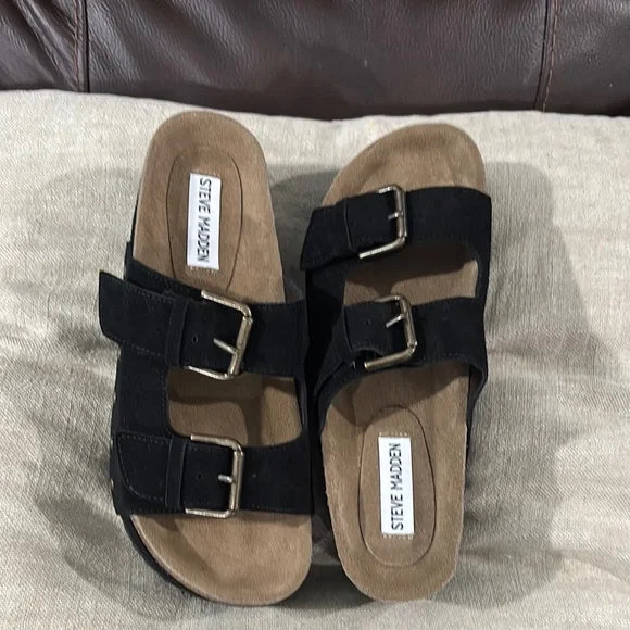 Steve Madden Black Double Buckle Platform sandals - Picture 7 of 9